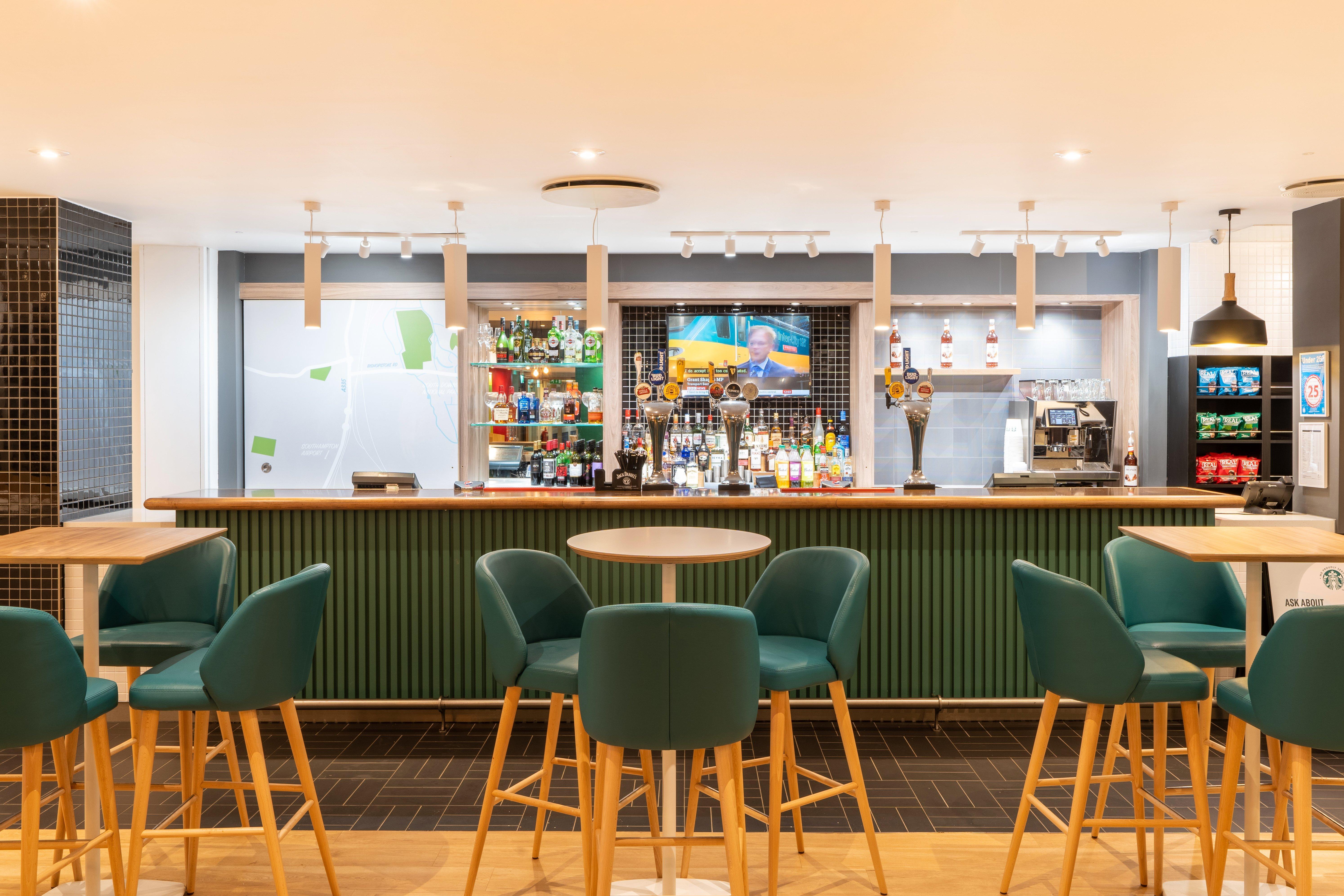 Holiday Inn Southampton Eastleigh By Ihg Ngoại thất bức ảnh